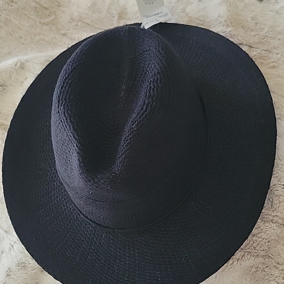 Buckle Black Fashion Hat - Picture 4 of 4